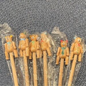 NWT Moveble wood hand painted Bear pencils - set of 6